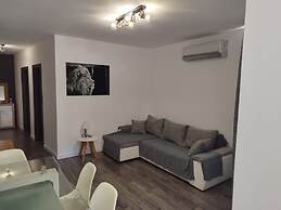 Apartments Dora