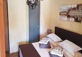 Apartments and Room Perstel