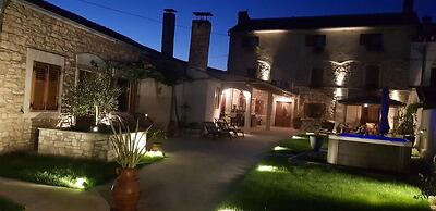 Apartments and Room Perstel