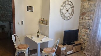 Apartments and Room Perstel