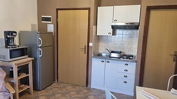 Apartments and Room Perstel