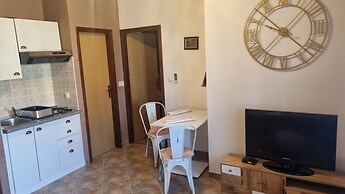Apartments and Room Perstel