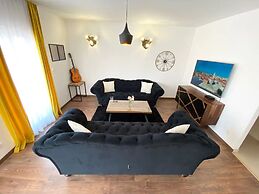Apartment Tom
