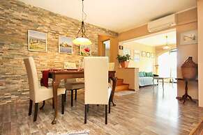 House Stone&olive