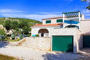 House Stone&olive
