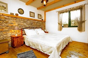 House Stone&olive