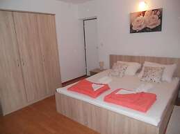 Apartments Ivo