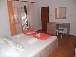 Apartments Ivo
