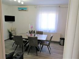 Apartment Lilac