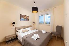 Apartments Marina