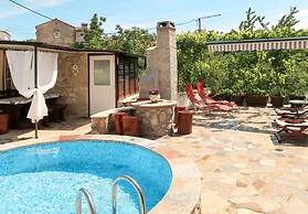 House Ana