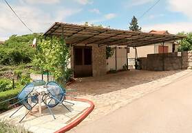 House Ana
