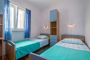 Apartment Mer