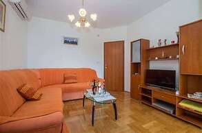 Apartment Mer