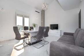 Apartments Dragan