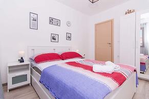 Apartment Tom
