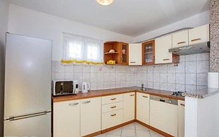 House Mirka