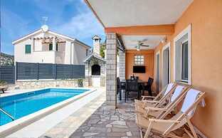 House Mirka