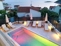 House Mirka