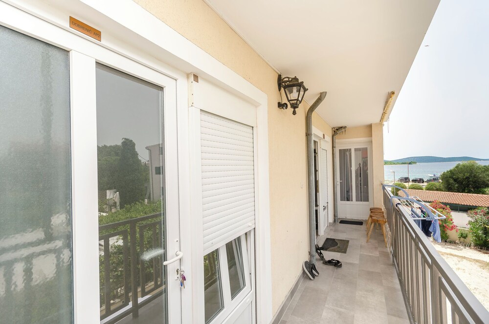 Apartment BR With sea View