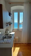 Apartment Port