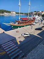 Apartment Port