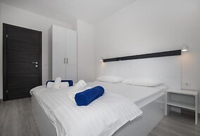 Apartments Jakov