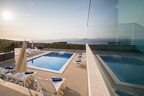 Apartments Jakov