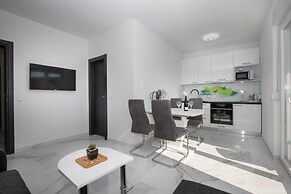 Apartments Jakov
