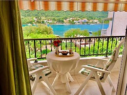Apartments Neve Beachfront
