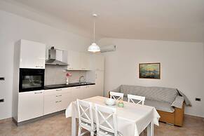 House Ariella