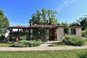 House Ariella