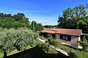 House Ariella