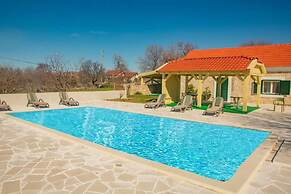 House Villa Karaga