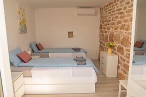 House Villa Karaga