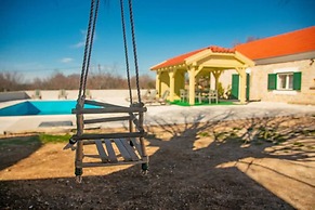 House Villa Karaga