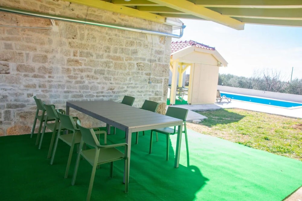House Villa Karaga
