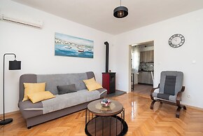 House Mirna