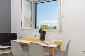 Apartments Delfin