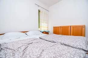 Apartment Agi