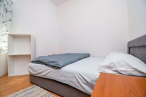 Apartment Agi