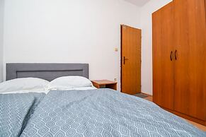 Apartment Agi