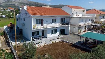 Apartments Kati