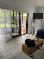 Golf Course & Beach Stay Self-contained Guest House