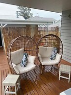 Golf Course & Beach Stay Self-contained Guest House