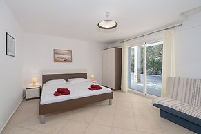 Apartments Krneta