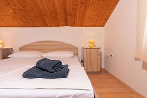 Apartments Krneta