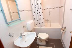 Apartments and Rooms Hope