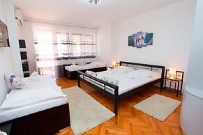 Apartments and Rooms Hope