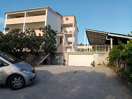 Apartments Nar